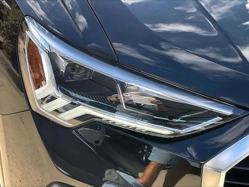 Certified 2025 Audi Q3 2.0T Premium w/ Convenience Package image 26