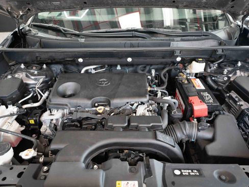Used 2021 Toyota RAV4 XLE FWD image 29