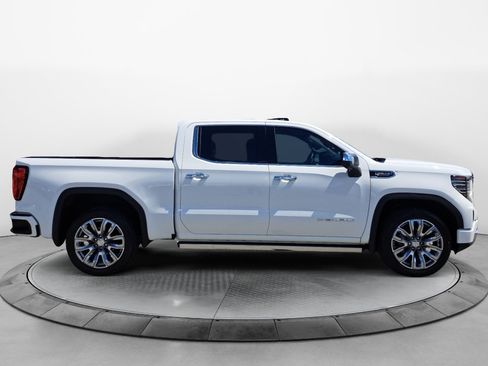 Used 2024 GMC Sierra 1500 Denali w/ Denali Reserve Package AWD/4WD image 8