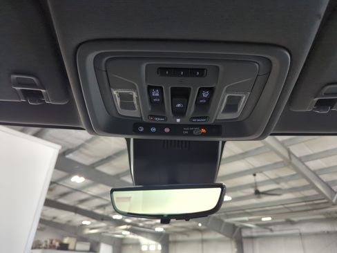 Used 2024 GMC Sierra 3500 Denali w/ Denali Reserve Package image 20