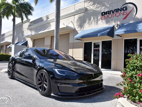 Used 2023 Tesla Model S Plaid image 8