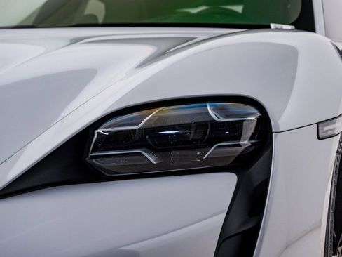 Used 2021 Porsche Taycan Turbo S image 7