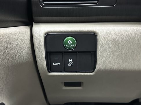 Used 2014 Honda Accord Touring image 25