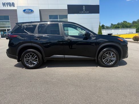 Used 2024 Nissan Rogue S AWD/4WD image 17