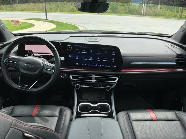 Used 2024 Chevrolet Traverse RS w/ LPO, Floor Liner Package AWD/4WD image 21