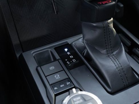 Used 2024 Toyota Tacoma TRD Off-Road image 26