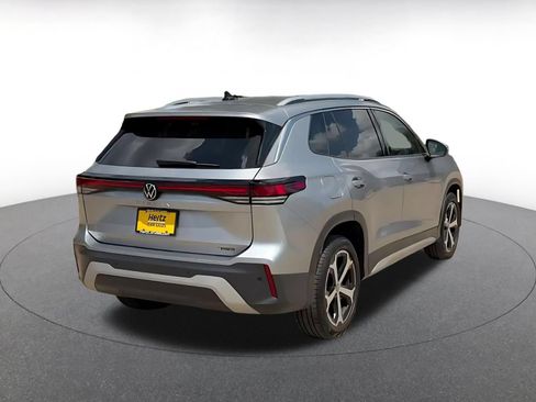 Used 2026 Volkswagen Tiguan SE AWD/4WD image 14