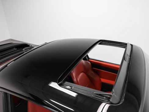 Used 1998 Porsche 911 Carrera S image 34