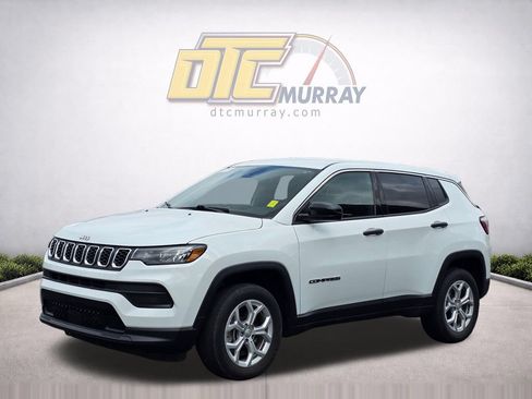 Used 2024 Jeep Compass Sport AWD/4WD image 2