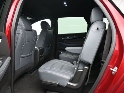 Used 2024 Buick Enclave Premium AWD/4WD image 25