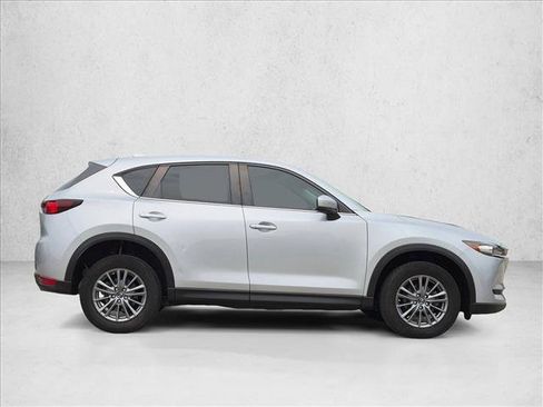 Used 2017 MAZDA CX-5 Sport FWD image 4
