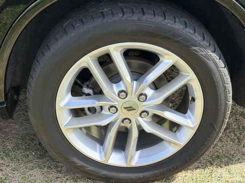 Used 2024 Dodge Durango GT RWD image 17