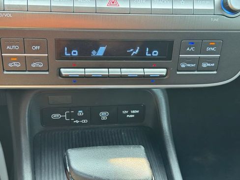 Used 2024 Hyundai Kona SEL FWD image 33