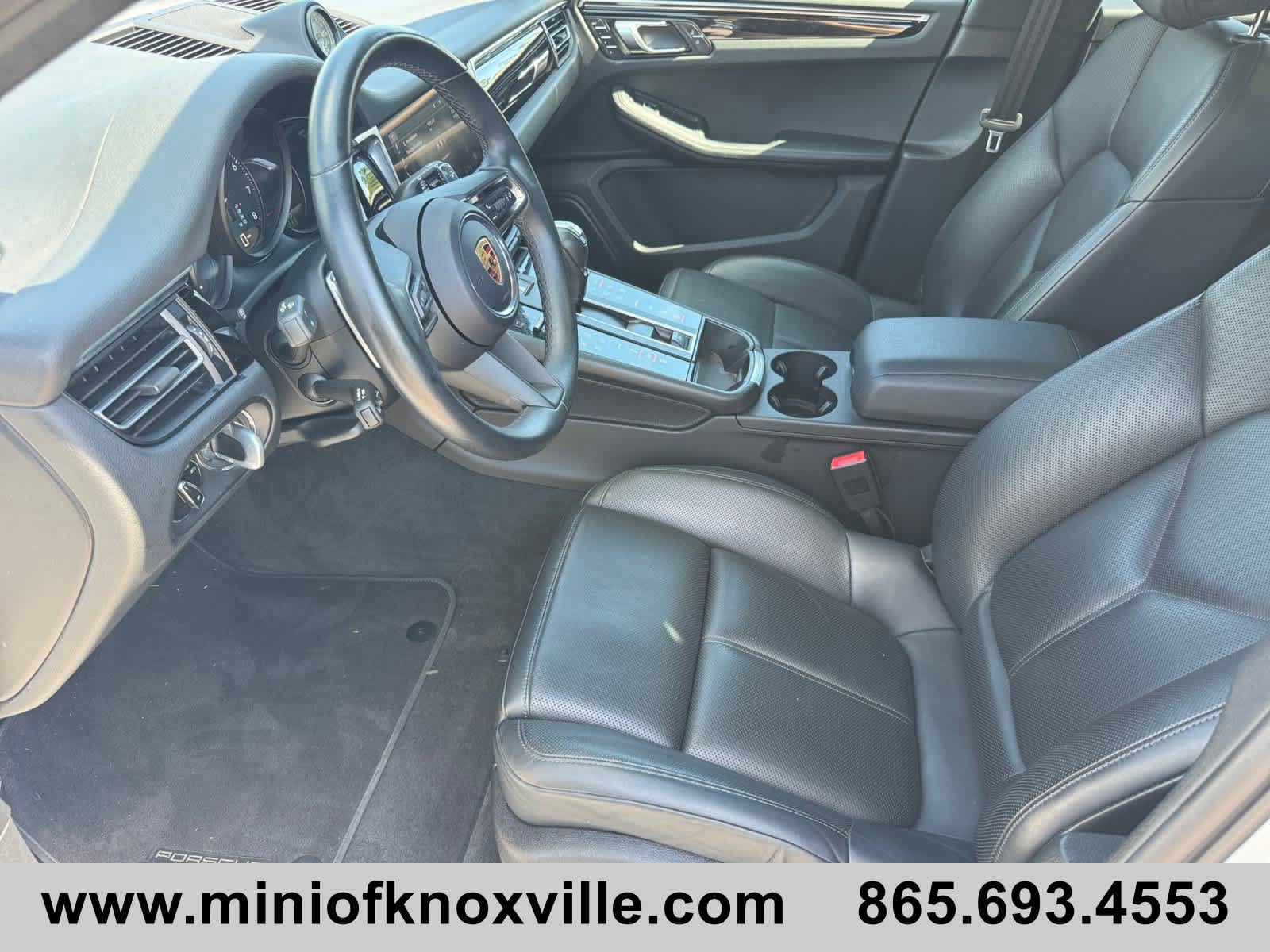 Used 2024 Porsche Macan AWD/4WD image 10