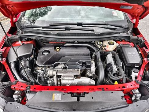 Used 2018 Chevrolet Cruze LS image 32