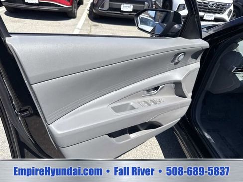 Certified 2023 Hyundai Elantra SEL FWD image 15