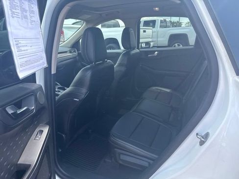 Used 2020 Ford Escape Titanium w/ Titanium Premium Package 2.0 AWD/4WD image 11