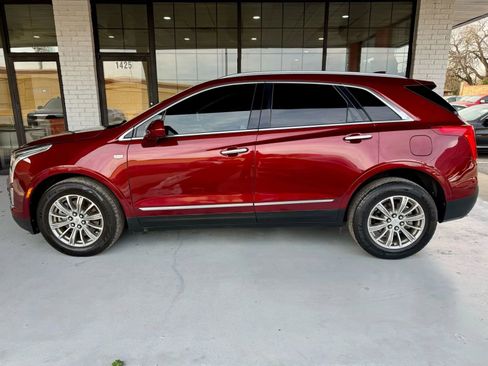 Used 2017 Cadillac XT5 Luxury w/ Driver Awareness Package image 6
