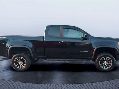 Used 2018 Chevrolet Colorado ZR2 image 6