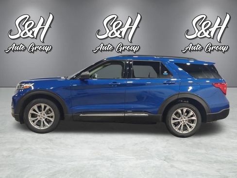 Used 2020 Ford Explorer XLT w/ Equipment Group 202A AWD/4WD image 17