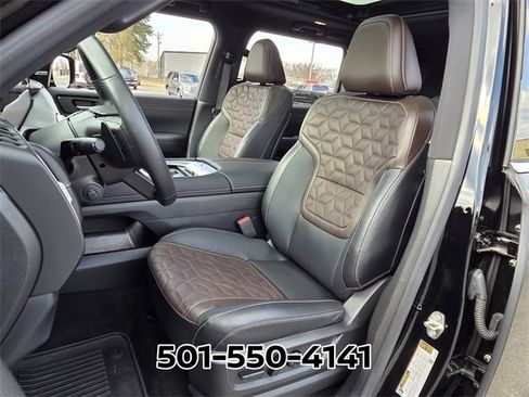 Used 2025 Nissan Armada Platinum image 8