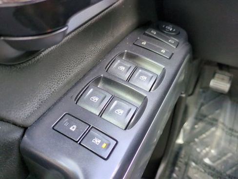 Used 2015 Chevrolet Silverado 1500 LT image 28