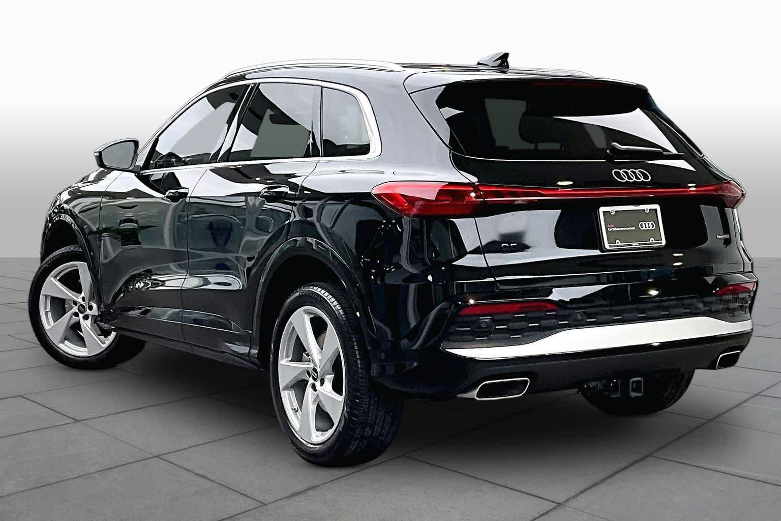 Certified 2025 Audi Q5 Premium AWD/4WD image 12