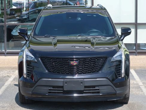 Used 2021 Cadillac XT4 Premium Luxury image 4
