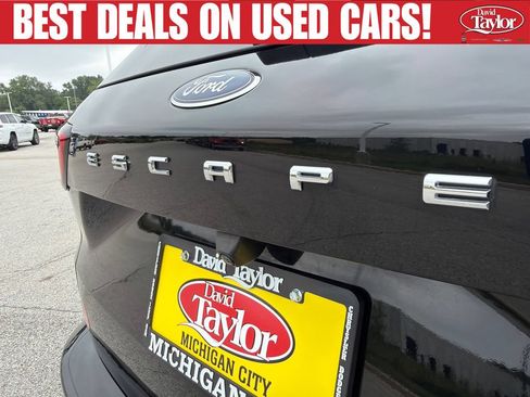 Used 2023 Ford Escape ST-Line w/ Tech Pack #1 FWD image 37