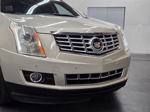 Used 2015 Cadillac SRX Premium w/ Driver Assist Package FWD image 4
