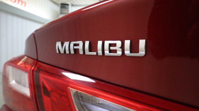 Used 2017 Chevrolet Malibu LT w/ Leather Package FWD image 23