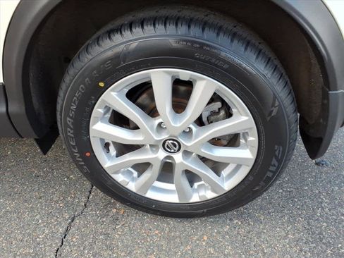 Certified 2022 Nissan Rogue Sport SV w/ Technology Package image 9