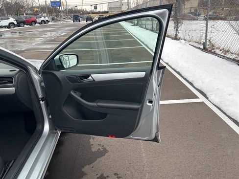 Used 2014 Volkswagen Jetta SE image 15