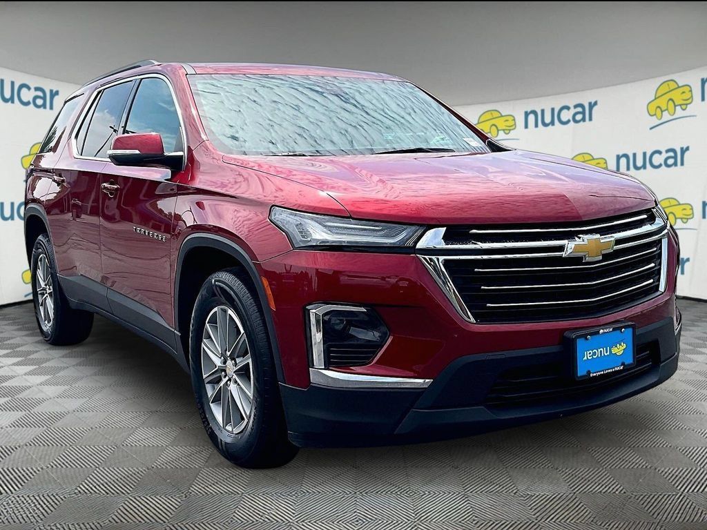 Used 2023 Chevrolet Traverse LT AWD/4WD image 1