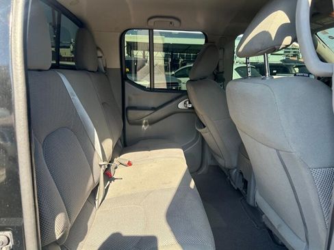 Used 2021 Nissan Frontier SV w/ Midnight Edition Floor Mats RWD image 37