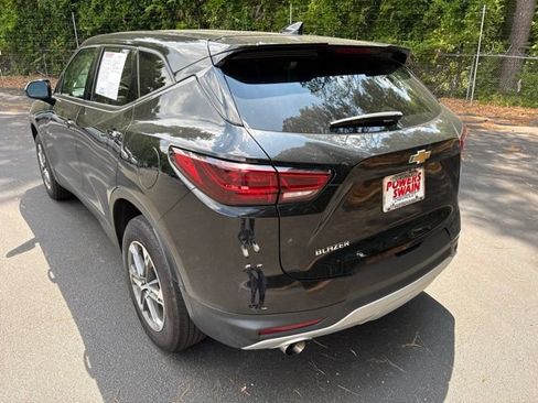Used 2024 Chevrolet Blazer LT w/ LPO, Floor Liner Package FWD image 3