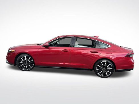 Used 2023 Honda Accord Touring image 4