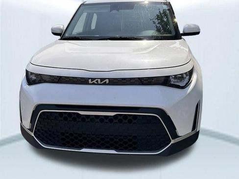Used 2023 Kia Soul LX FWD image 4