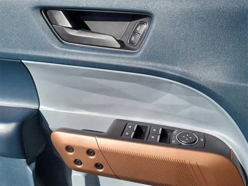 Used 2022 Ford Maverick Lariat w/ Equipment Group 500A Standard image 11