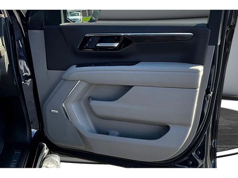 Used 2026 Chevrolet Tahoe Z71 w/ Z71 Off-Road Package image 25