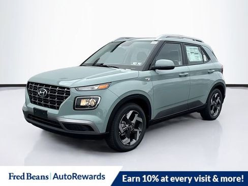 New 2025 Hyundai Venue SEL image 3