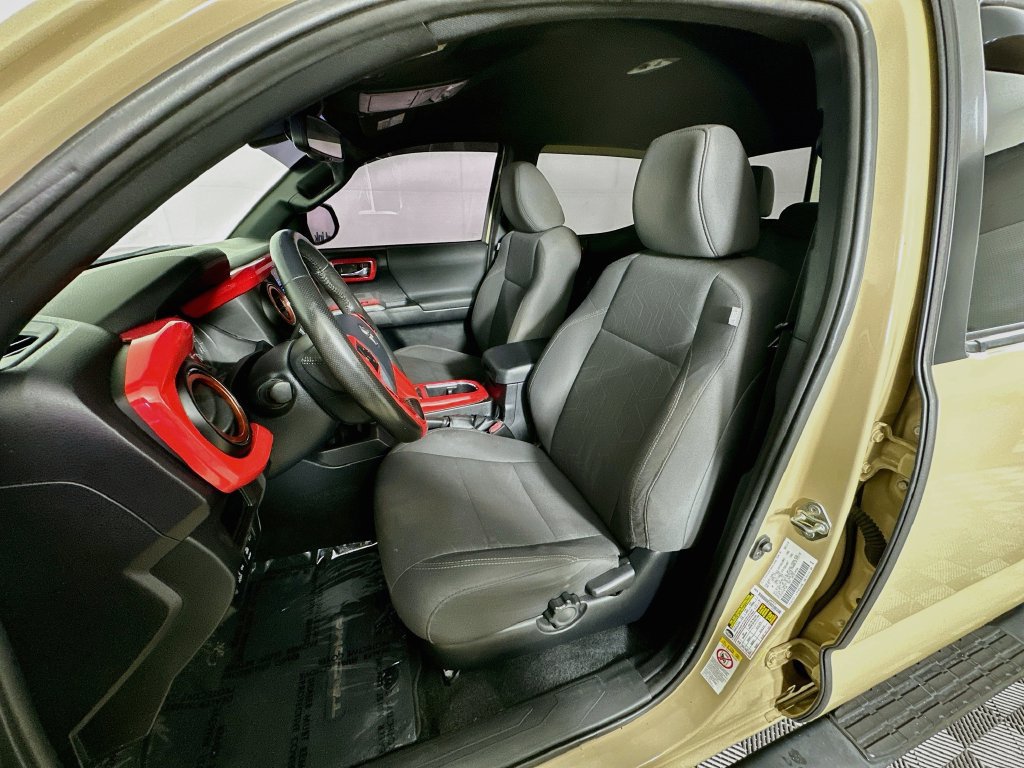 Used 2019 Toyota Tacoma TRD Sport RWD image 24