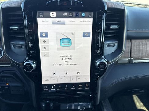 Used 2022 RAM 3500 Limited image 12