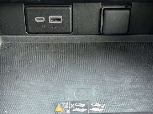 Used 2023 GMC Yukon AT4 w/ AT4 Premium Package image 21