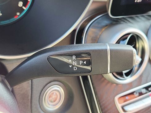 Used 2021 Mercedes-Benz GLC 300 4MATIC image 14