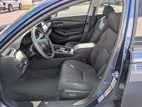 Used 2025 Honda Accord SE image 28