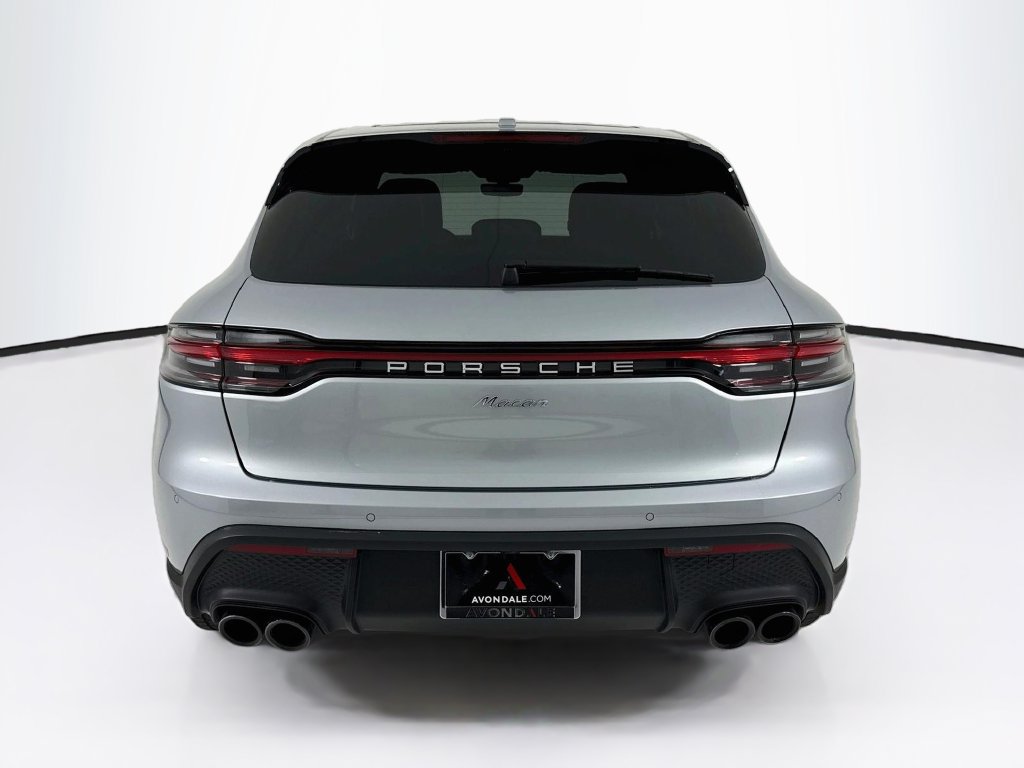Certified 2025 Porsche Macan AWD/4WD image 10