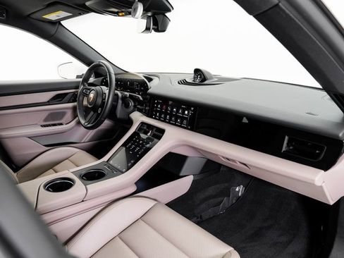 Used 2024 Porsche Taycan 4S image 18