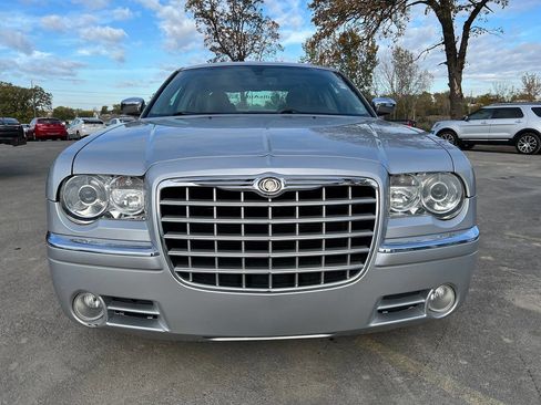 Used 2006 Chrysler 300 C w/ Protection Group II image 4
