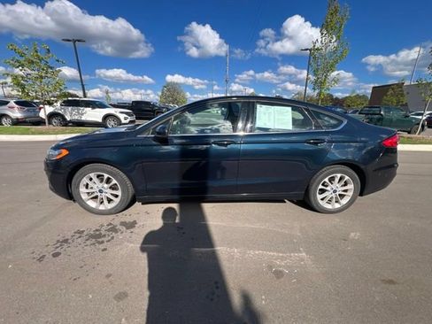 Used 2020 Ford Fusion SE FWD image 8